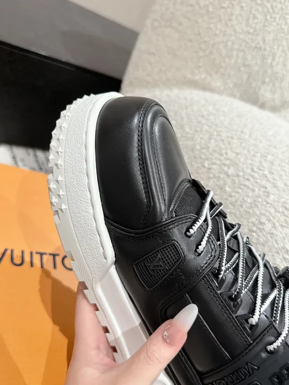 Louis Vuitton Shoe 